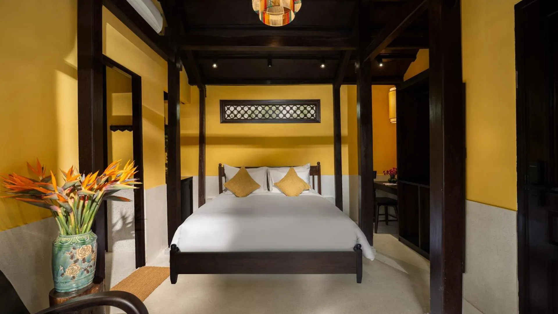 Demin Villa Hoi An - Pool And Bbq Garden