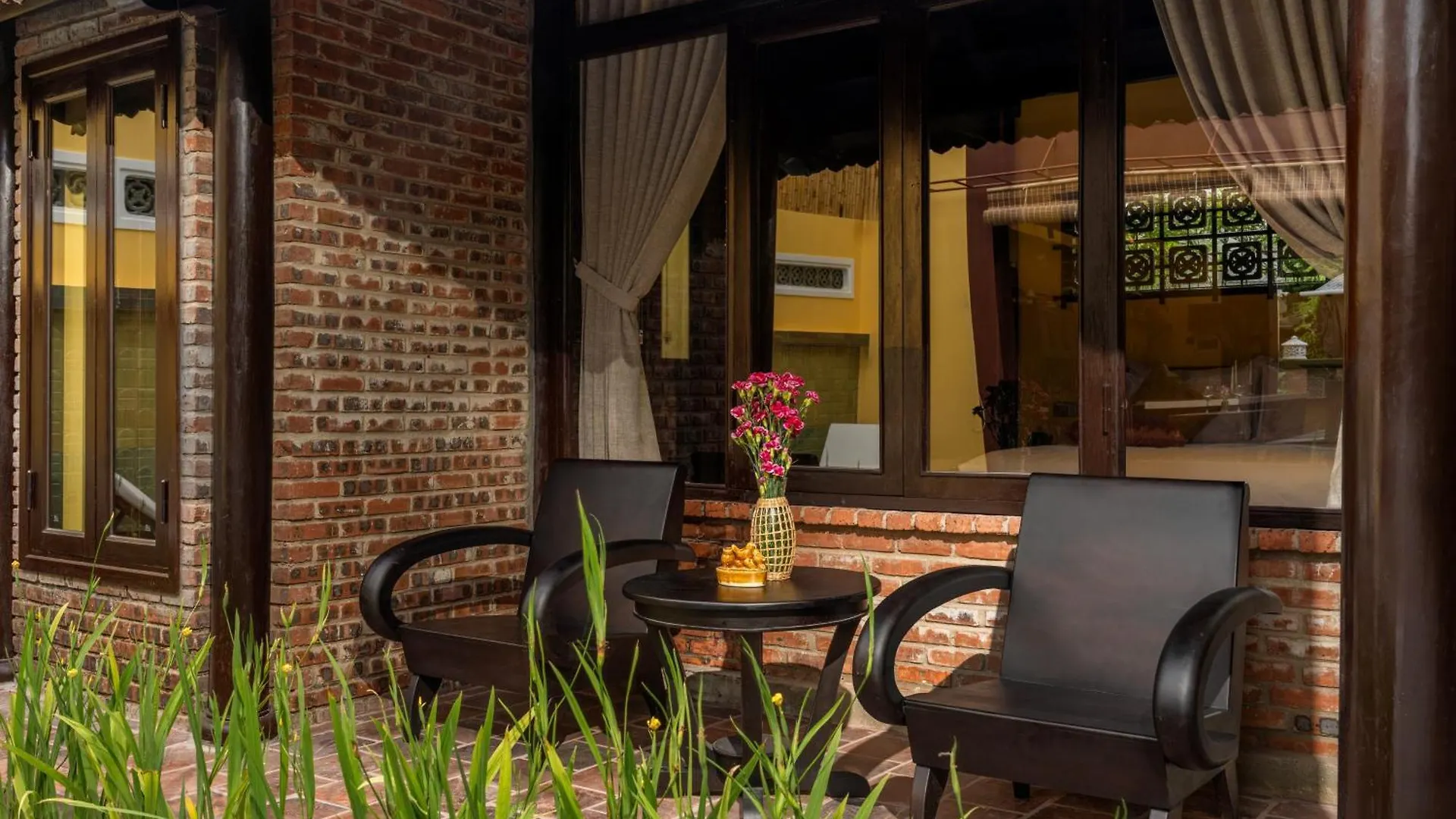 Demin Villa Hoi An - Pool And Bbq Garden