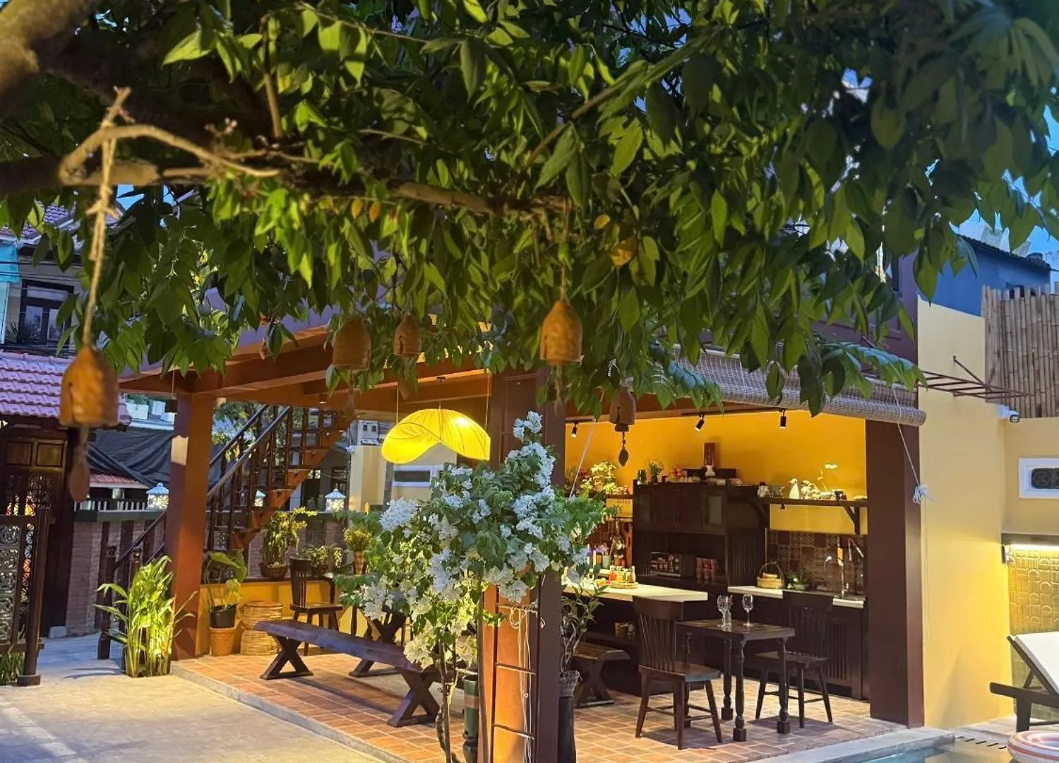 Demin Villa Hoi An - Pool And Bbq Garden